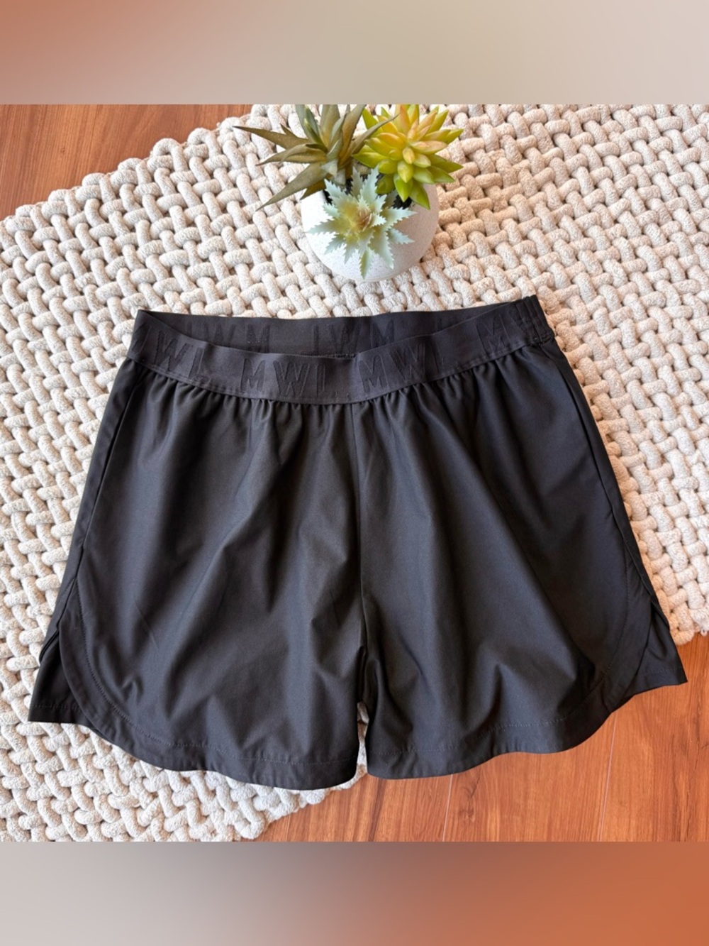 Madewell | MWL Allways Pull-On Shorts in True Black | Medium